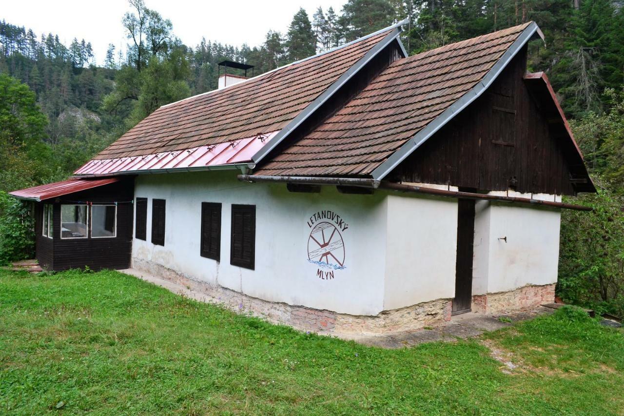 Penzión Thamasy Spisske Tomasovce Exterior foto